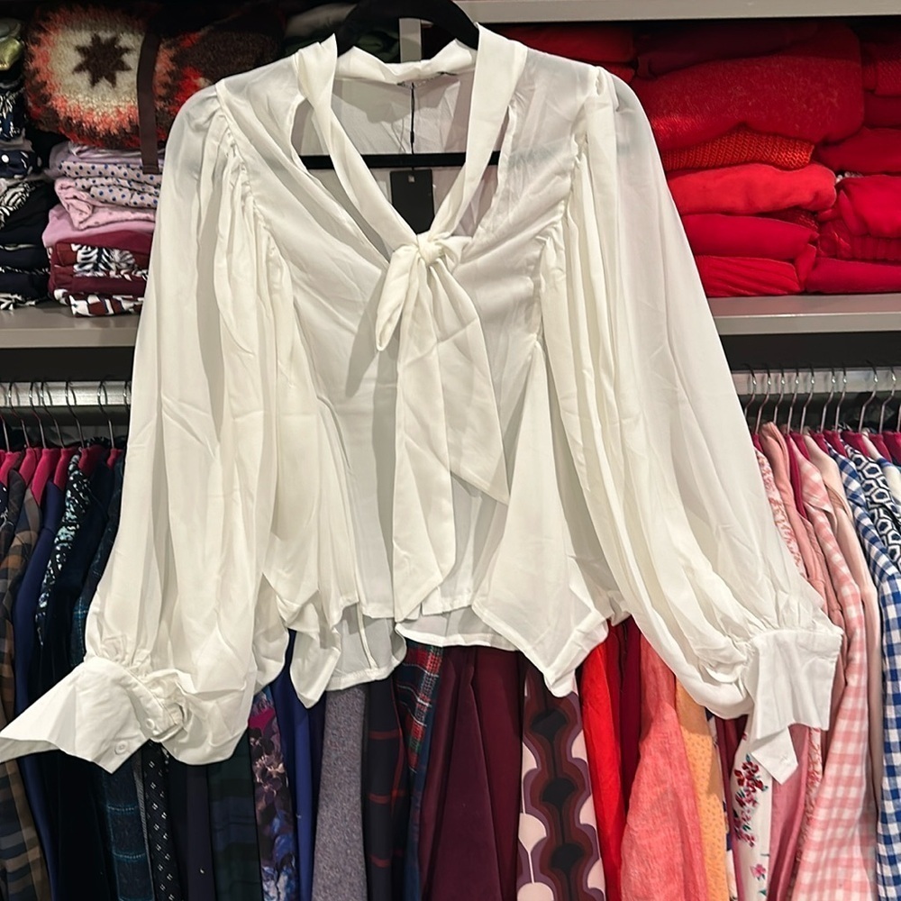 Nasty Gal ecru bow front blouson blouse size XS NWT